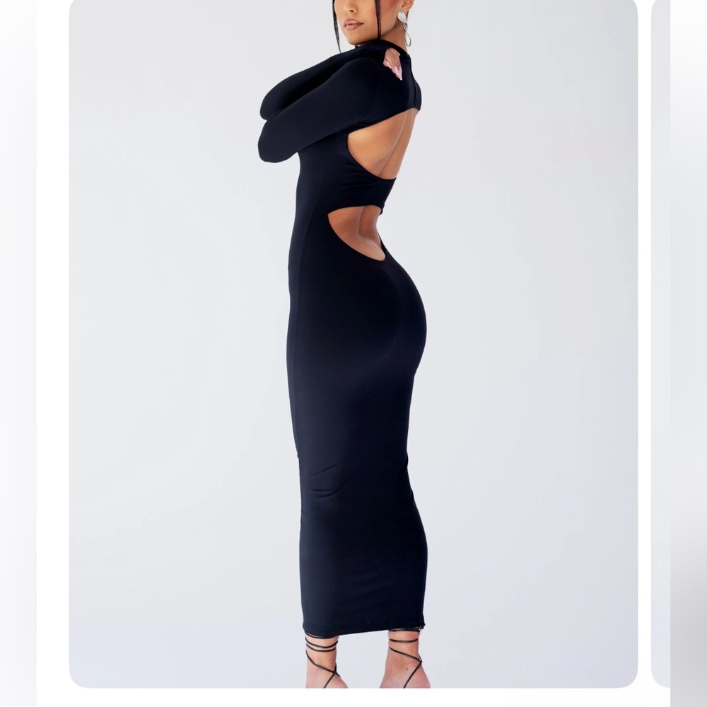 Elegant Black Backless Dress